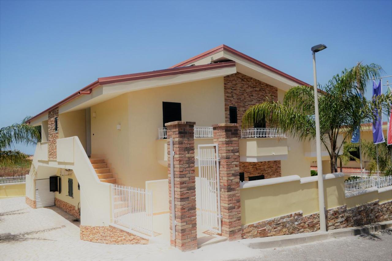 Paglianiti Aparthotel 4*